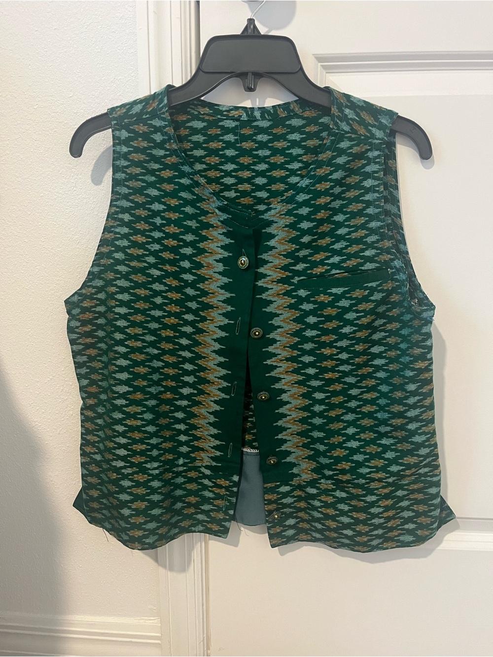 Green Patterned Sleeveless Button-Front Top